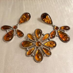 Amber pendant and earrings set in 925 sterling silver